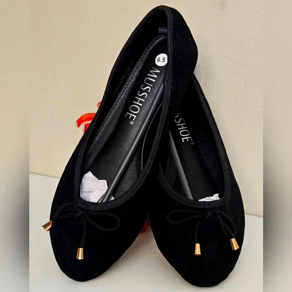 Musshoe women's black flat slip on shoes
